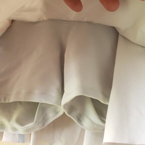 Rare Lululemon White Tennis Skirt with Ruffle Detail Side Slide Size 4 - Picture 2 of 13